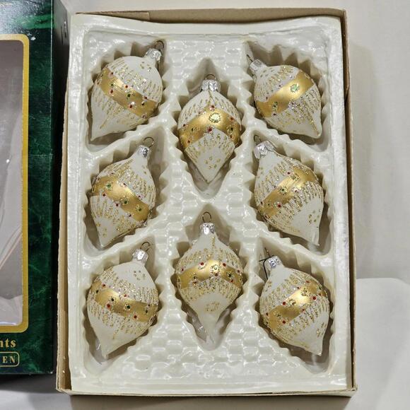 8 Vintage Commodore Hand Decorated In Romania Glass Christmas Ornaments - Picture 2 of 12